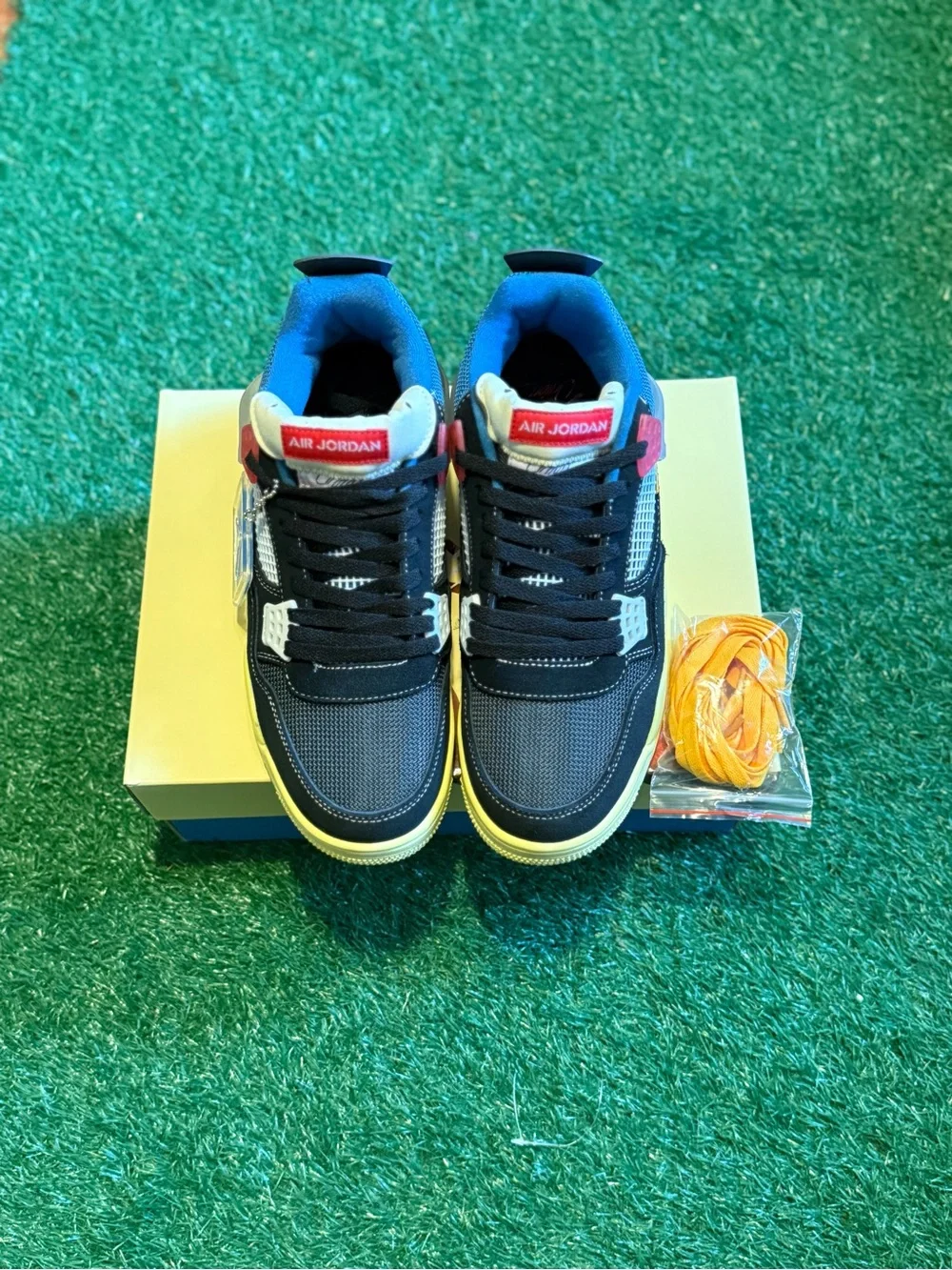 Air Jordan 4 Retro UNLA ‘Off-Noir’